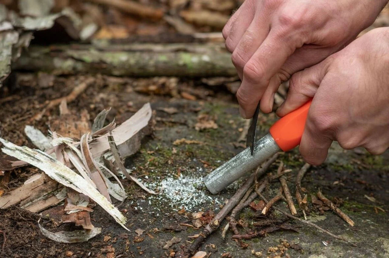 Adventure Medical Kits Mag Striker With Tinder Cord 0140-1242 6 Adventure Medical Kits Mag Striker With Tinder Cord 0140-1242 - Image 4