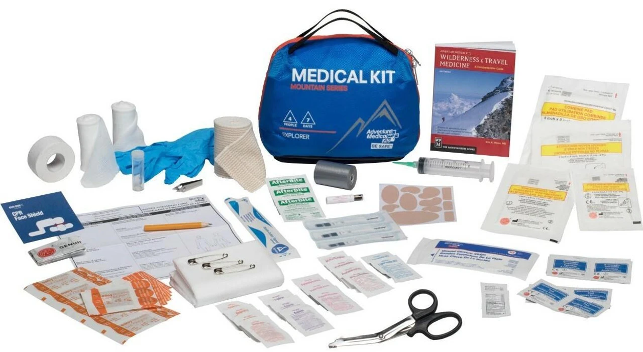 Adventure Medical Kits Mountain Explorer Medical Kit 0100-1005 6 Adventure Medical Kits Mountain Explorer Medical Kit 0100-1005 - Image 4