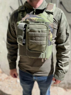 LA Police Gear JTE Lightweight MOLLE Plate Carrier 30 LA Police Gear JTE Lightweight MOLLE Plate Carrier -Holsters Shop la police gear jte lightweight molle plate carrier pc jte 28371.1674522127