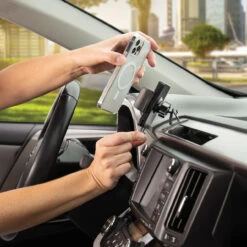 Nite Ize Squeeze Universal Dash Mount -Holsters Shop nite ize squeeze universal dash mount sudk 01 r8 78016.1656265845