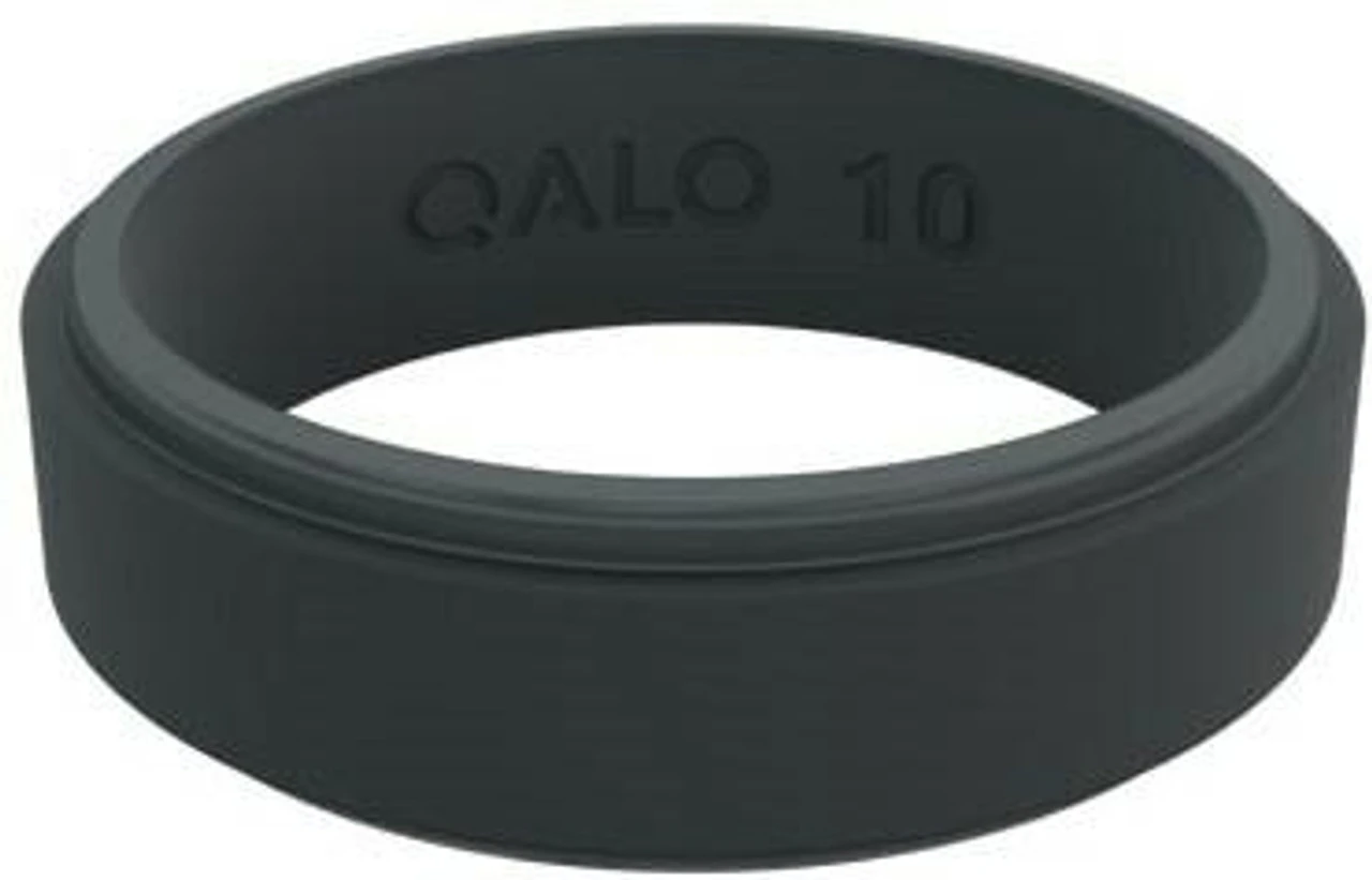 Qalo Men's Step Edge Black Narrow Polish Ring QS9-UNB 4 Qalo Men's Step Edge Black Narrow Polish Ring QS9-UNB - Image 2