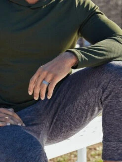 Qalo Men's Tungsten Step Edge Polished Ring QS9-MXM -Holsters Shop qalo mens tungsten step edge polished ring qs9 mxm qs9 mxm 78498.1646487315