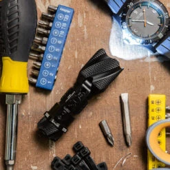 SOG Dark Energy 214A Flashlight -Holsters Shop sog dark energy 214a flashlight de 01 84729.1601547969