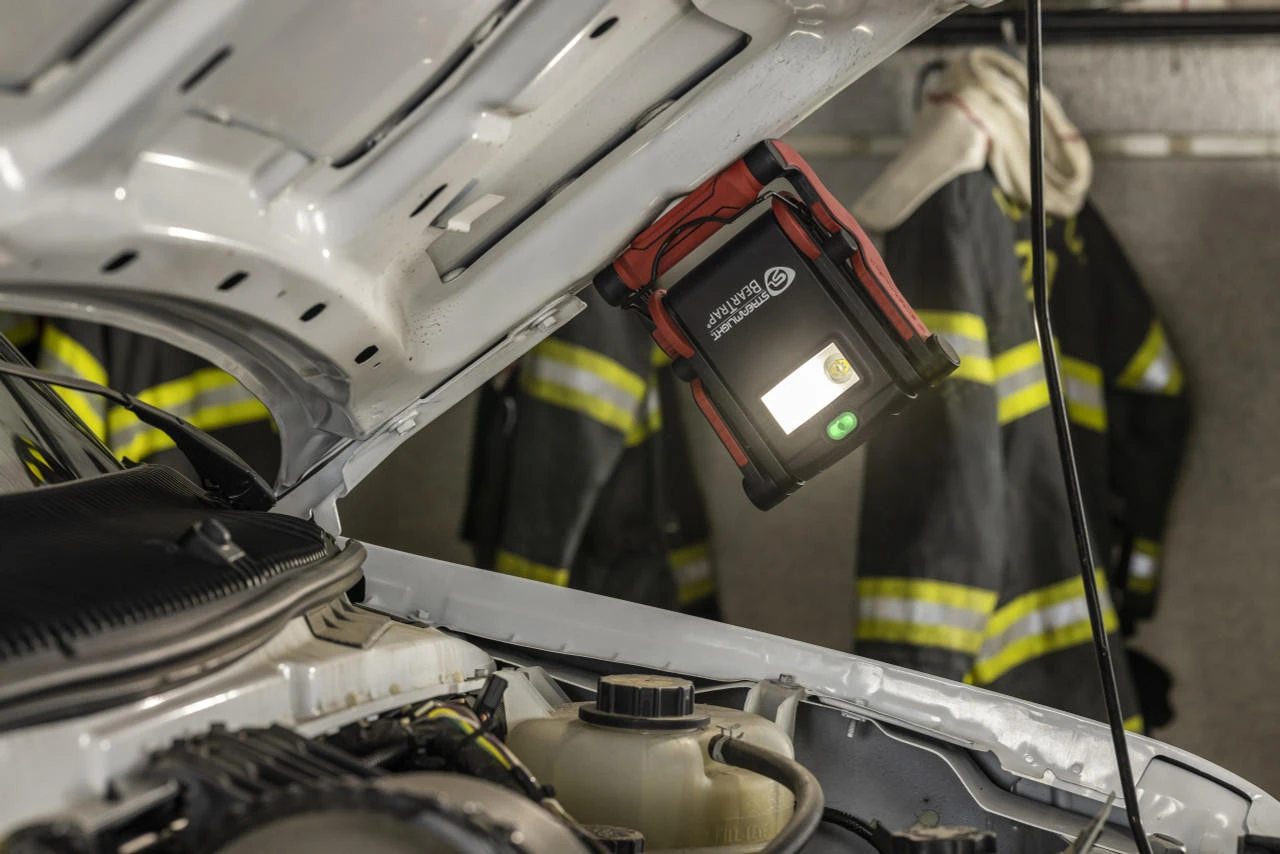 Streamlight BearTrap Rechargeable Multi-Function Worklight 6 Streamlight BearTrap Rechargeable Multi-Function Worklight - Image 4